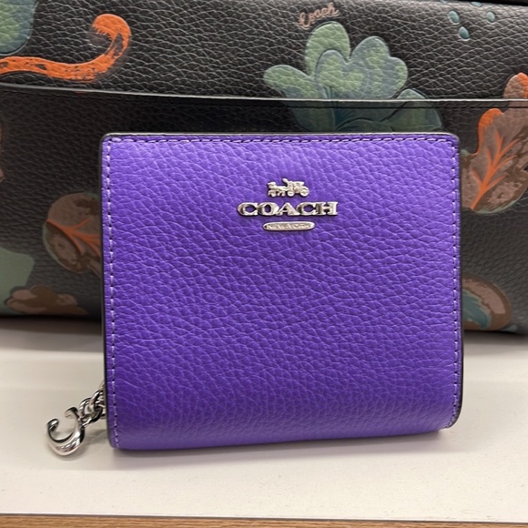 Coach Snap Wallet
Silver/Sport Purple - Picture 15 of 16